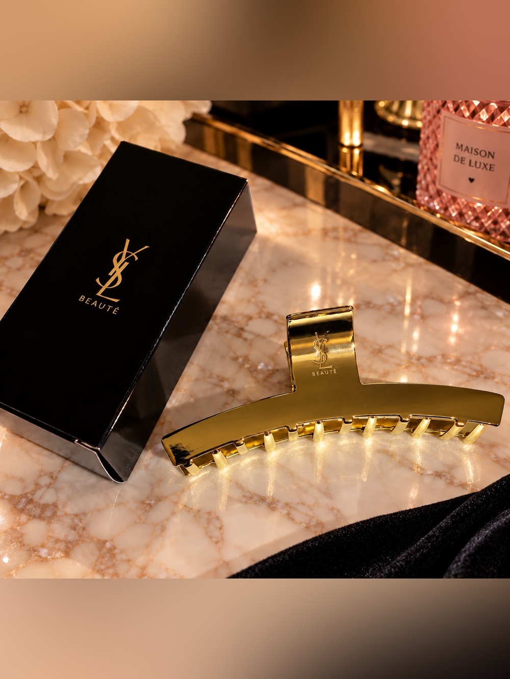 YSL BeautΓ© Gold Logo Hair Claw Clip